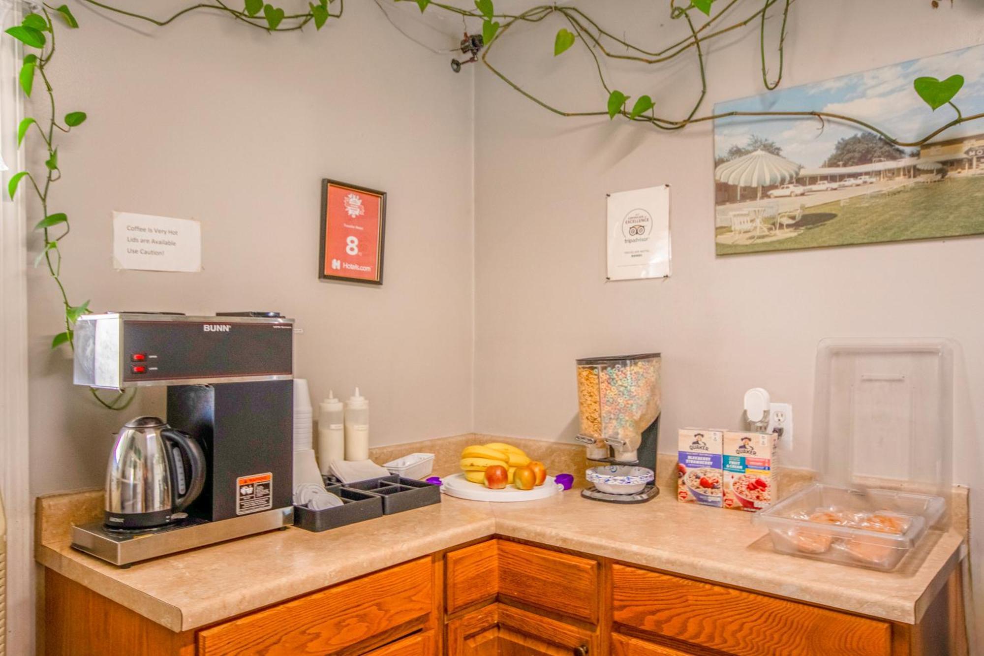 Oyo Travelier Motel Macon Екстер'єр фото